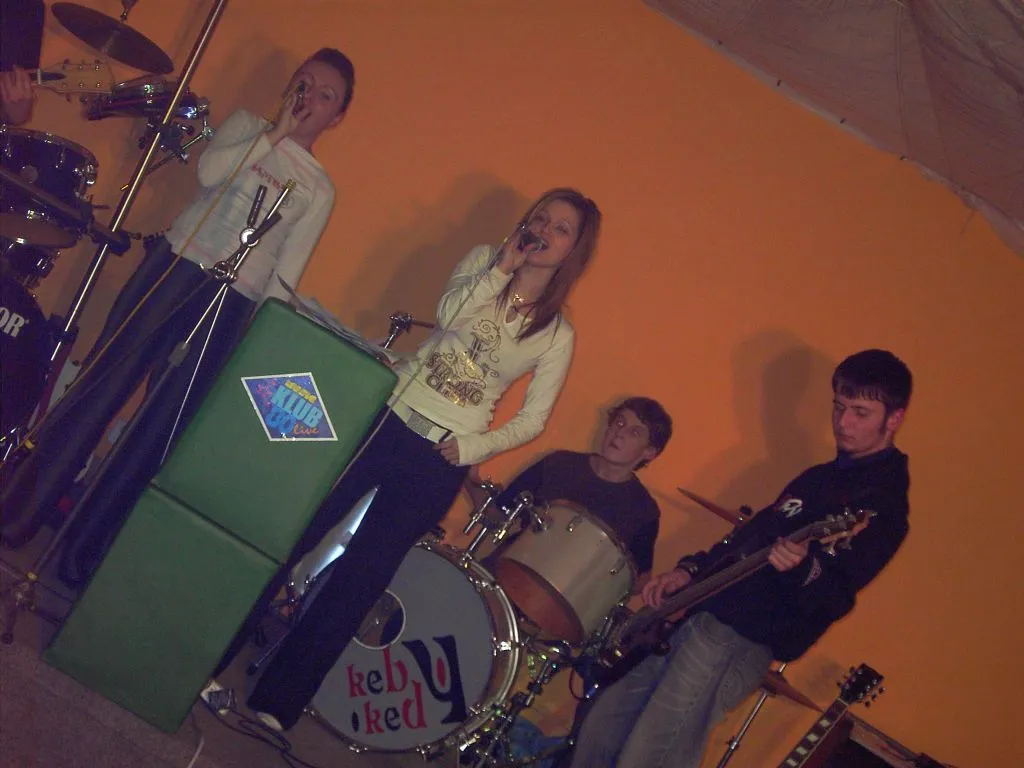 Ešte Nie - Koncert 80stke 5.jpg